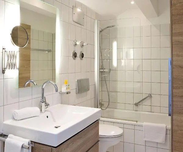 Neuschwansteinblick 118 *